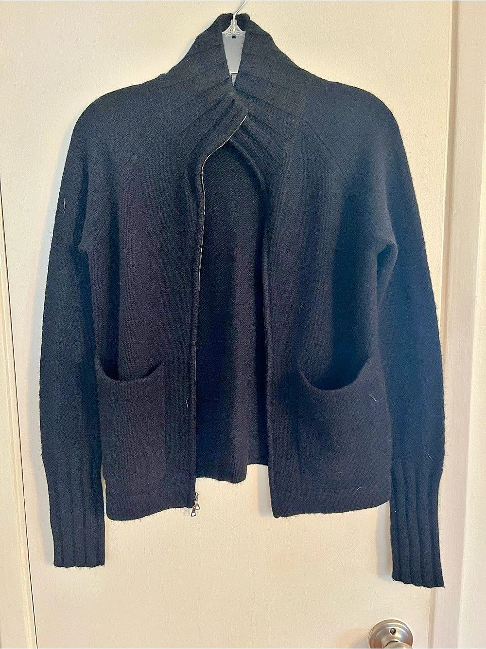 TSE Cashmere Cardigan in Black Size XS Like New